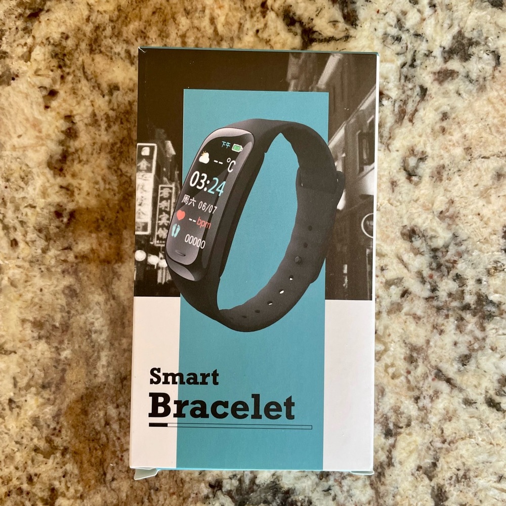 Smart Bracelet with Touchscreen Display
